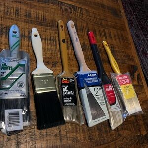 Bundle of (6) Multi-Color Paint Brush